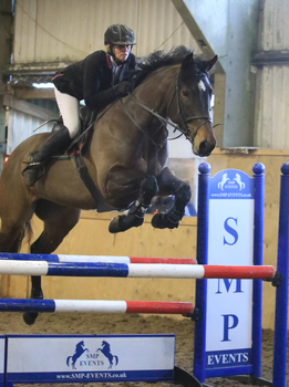 Emma-Jo Slater Claims SEIB Winter Novice Qualifier Win at Blue Barn Equestrian Centre